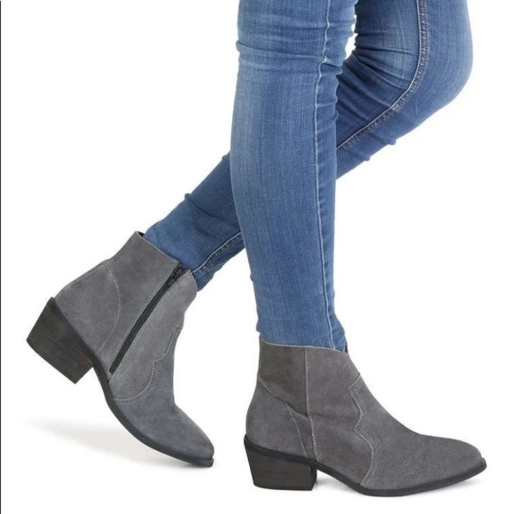 Rag & Co Brisa gray suede ankle boots 9